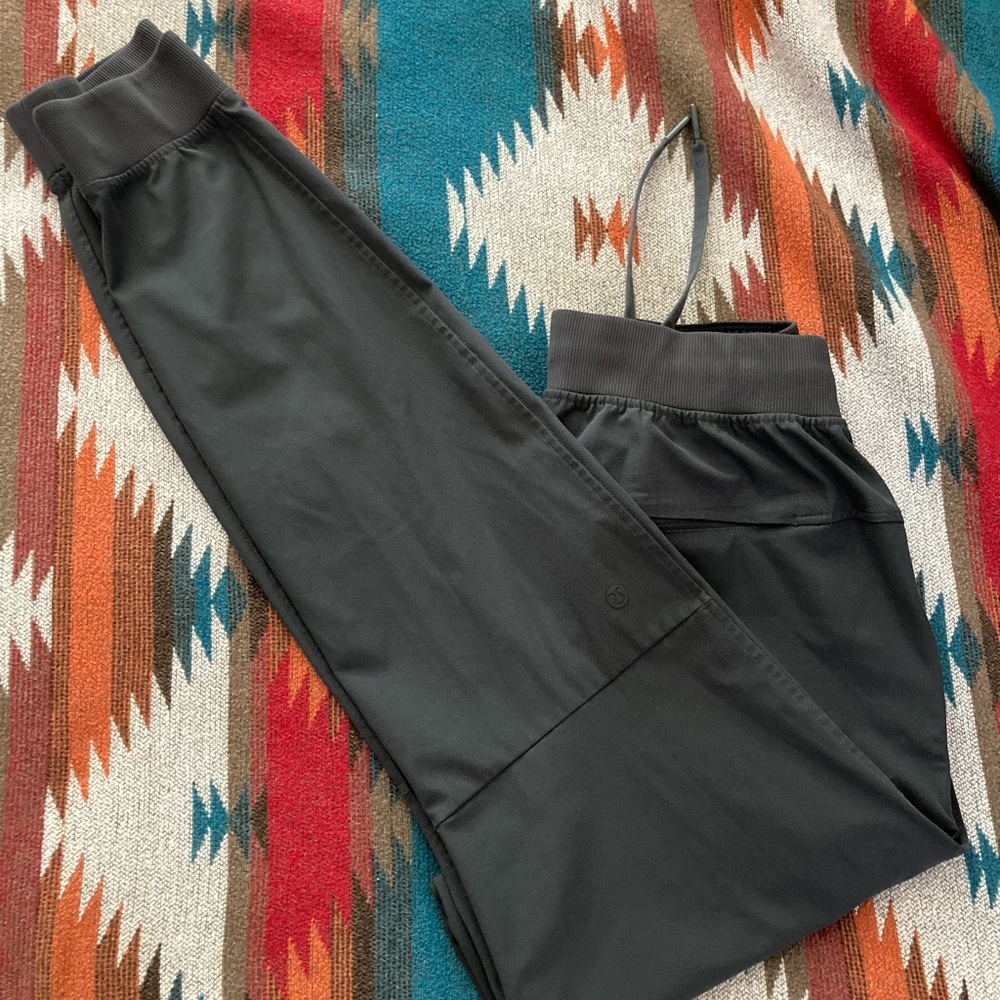 Lululemon men’s ABC jogger size small